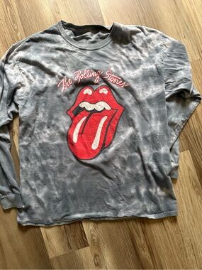the Rolling Stones Gray Tie-Dye Long Sleeve Tee with Red Tongue Graphic
